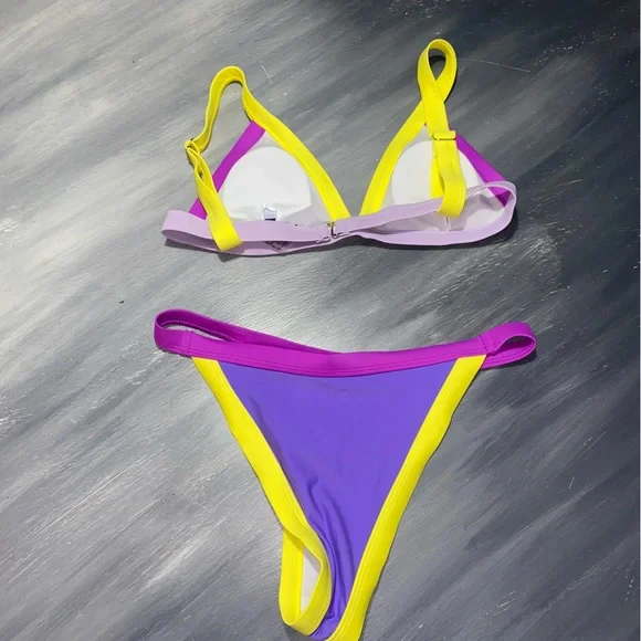 NWOT SHEIN Color Block Bikini Size Medium - Picture 3 of 3